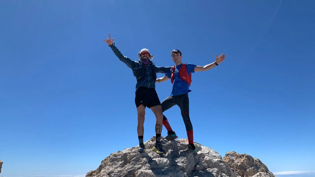 Dos joves centellencs impulsen una iniciativa solidària per recaptar fons pel càncer infantil