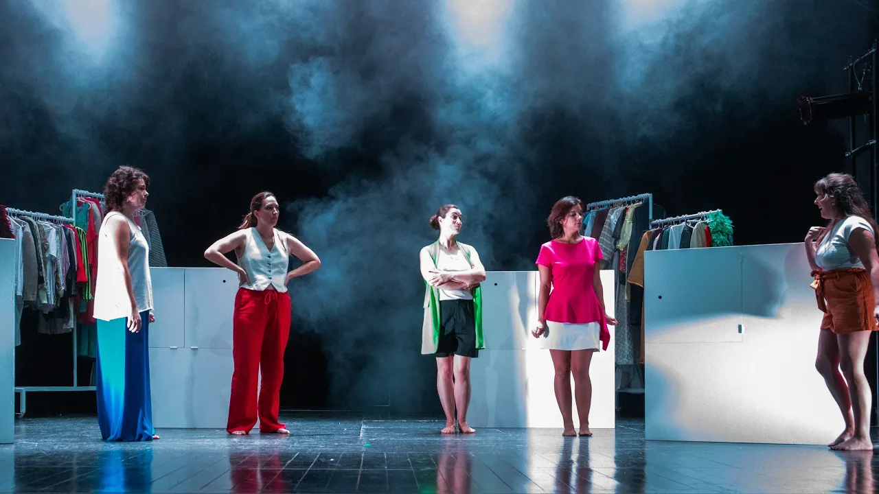 La Festa Major de Manlleu recupera la comèdia “Això no és vida!” al Teatre Municipal