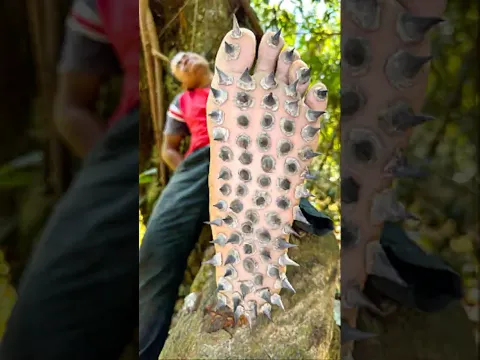Useful DIY Flip Flop Hacks for Survival in the Forest!
