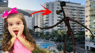 Siren Head aparece no Brasil – Cabeça de sirene invade o condomínio da Belinha