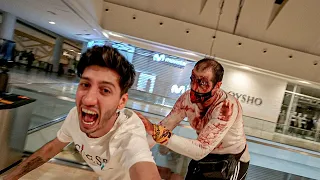 CIERRAN CENTRO COMERCIAL ESPAÑOL POR ZOMBIE INFECTADO CON CORONAVIRUS !!!