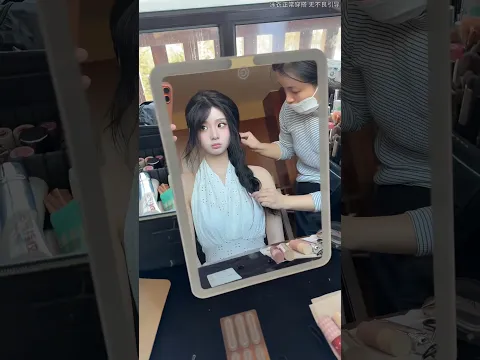 Padahal cuma mau mandi-mandi tapi pas lihat cowok tampan langsung ganti penampilan 🤭