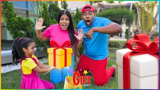 O PRESENTE DE ANIVERSÁRIO DE TITIA - Será que Sophya comprou mesmo?