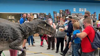 🦖 live at comic con 🦖