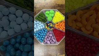 🍬🌈Let’s make a rainbow candy & snacks platter!🌈🍬 #candy #asmr #sweets
