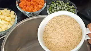 أسرع طريقة لتحضير سلطة الروز اللذيذة والشهية😋😋