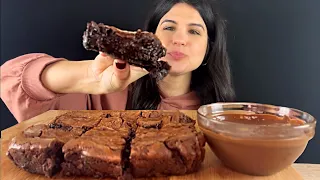 BROWNIES | ASMR | MUKBANG | EATING SOUNDS