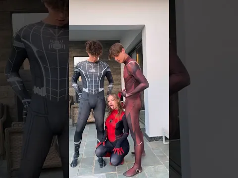 1 girl and 2 boys 💕@svandyloveshorts #cosplay #bodysuit