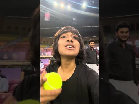 Ye kya 😮 Stadium mein 🤣 #shorts #funny #youtubeshorts #shortsfeed #TeamRoyals05 #cricket #ecl #ipl