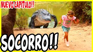 ** ME ATACA ** Me CAIGO a la PISCINA TOXICA un COCODRILO GIGANTE **Me MUERDE Y Me ATACA** @MARIELA