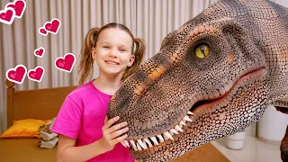 Bayi Dinosaurus Bangun! Stephi Ngantuk Harus Menjaga Mereka