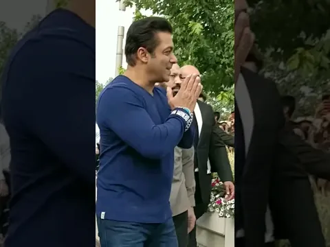 Salman Khan is Pure 💓 Love For Indians #salmankhan #srk #bollywood #shorts