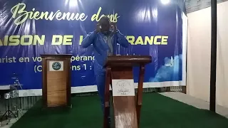 PROPHETE FAVEUR LIAMBI - SOUS L'ABRI DU TRES HAUT A L'ESPERANCE DE LA GLOIRE (MONTAGNE DE PRIERE)