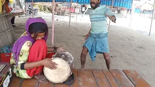 🥱लड़की अपने बाप का 🕺डांस और और कमाल देख कर खुद 😆हंसने लगी#short