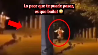 SI VES A ESTA "ANCIANITA" BAILANDO POR LA NOCHE, créeme, no es NADA BUENO 😳 pide ayuda