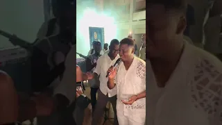 Anniversaire de Mia Guissé en compagnie avec son copain