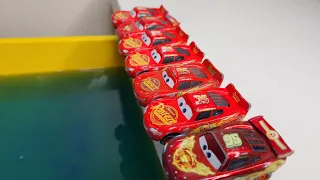 Lightning McQueen, Cruz Ramirez, Race Cars, Tow Mater, Dinoco go into the Water