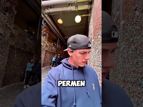 Nekat Kunyah Permen Karet Bekas Setahun Lalu dari Dinding Paling Kotor di Dunia!