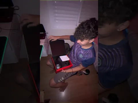 DEI UM FONE GAMER NOVO PRO MEU IRMÃO 🎁