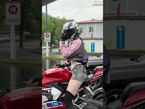 You forgot to zip it up 😅🤣 #viral #funny #motovlog #trending #top #motorcycle #bikelover #shorts