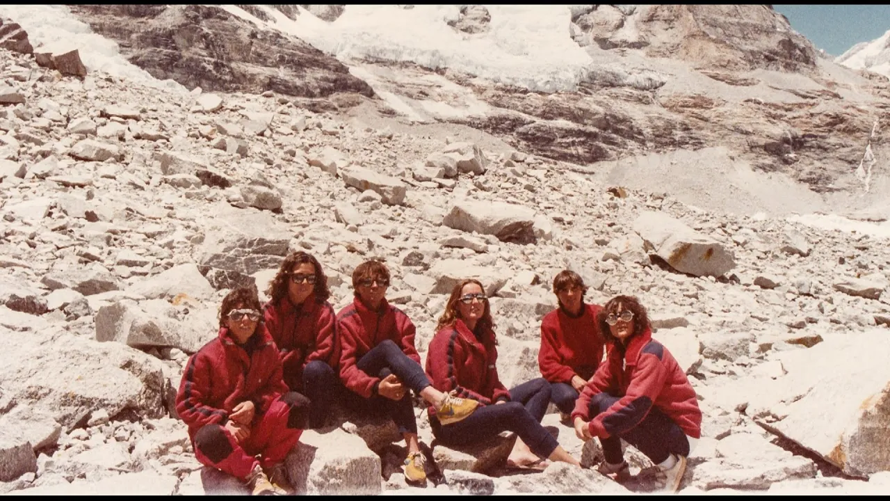 Miquel Pérez estrena un documental sobre la primera expedició femenina europea a l’Himàlaia