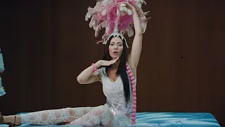 MARINA - I ﹤3 YOU (Official Video)
