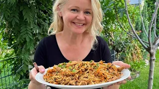 Chinesische Nudeln - besser als beim Chinesen! Einfach und schnell mit Hähnchen zubereiten! ❤️