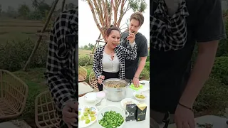 ก้อยไวๆแหน่! กุหิวแล้วว่าซั่น🤣 สิเทบักพริกใส่ปากเมียแล้ว ล่าสุด! ฝรั่งหิวเป็นเหตุ55555+