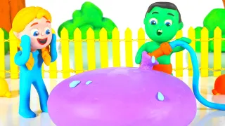 Playing With A Giant Water Balloon 😱😱😱😱