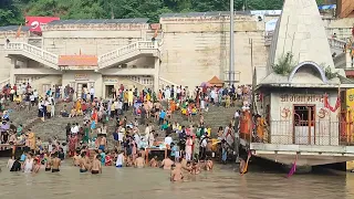हरिद्वार  गंगा स्नान 🙏🏻🌹🔱जय शिव पार्वती माता🔱🌹🙏🏻🚩🙏🏻🌹 जय गंगा मैया 🌹🙏🏻🚩