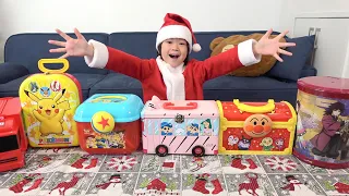 レオくんがクリスマスのプレゼントBOXをあけるよ！ レオスマイル
