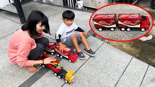 น้องภูมิ | เล่นรถบรรทุกโค้ก สไลเดอร์