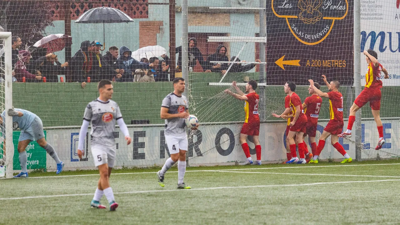 El Manlleu surt del descens en superar l’Horta per 3 a 0 i li guanya l’‘average’