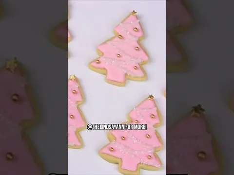 The only sugar cookie recipe you’ll need this Christmas! 🎄