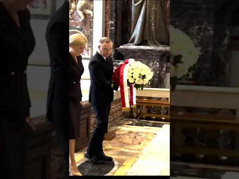 Prezydent Andrzej Duda w Watykanie: przejście przez Drzwi Święte, modlitwa przy grobie Jana Pawła II