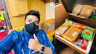 Tejas Express Executive Class ke asli maze khana hi khana || IRCTC Food || Indian Railway