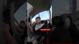 Gişe memuru ve gençler arasında yaşanan film tadında olay!