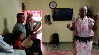 خديجة بدات هاد لعواشر بشطيح ورديح بدلت الحرفة ديال اليوتيوب 💃💃