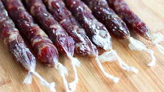 21 dias na geladeira. Feito à mão. Fácil e satisfatório transformar e preservar a carne.