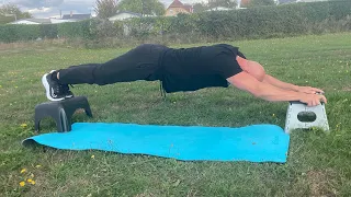 Je vais t’apprendre le « vrai gainage » pour avoir des abdos en béton.