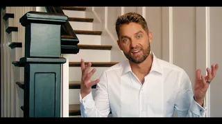 Brett Young and Friends Sing The Christmas Classics (About The Album)