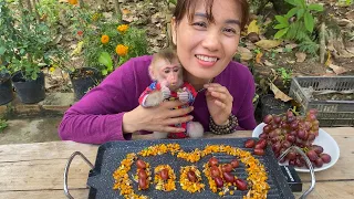 Monkey Zim is happy with mom when reaches 100N subscribers -thanks everyone