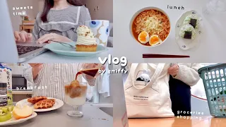 自分を甘やかすOLの1日の食事🍕クロッフル(チョコがけ), 大盛りラッポッキ, まんまるオムライス, グラタン, スタバスイーツ🍰