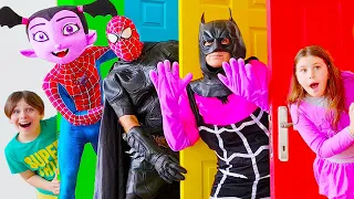 बच्चों के लिए एड्रियाना और मिस्टीरियस डोर्स सुपरहीरो कहानियां Adriana and mysterious doors Superhero