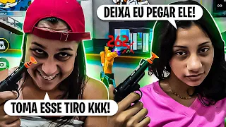 NUNCA FAÇA ESSA TROLLAGEM PESADA COM SUA IRMÃ E SUA MÃE NO X1 FIZ ELAS GRITAR MUITO KKK FREE FIRE 😭