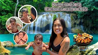 Primeiro banho de cachoeira do bebê Christopher com 4 meses *tomando banho de piscina* *vlog diario*