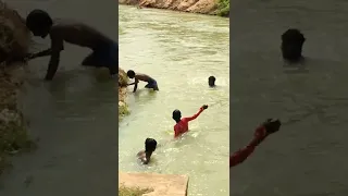 Humanity heart touching video💔 #shorts  #reels  #trending  #feeling 😔 #sad  #bgmi  #rajaranibgm ❤️