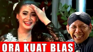 Pokoke Inyong sing ngepasna, Pak Seno nggarap sinden Lian Sindu Goro Goro jogedan
