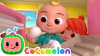 Humpy Dumpty Time | Egg Drop Science Experiment! | CoComelon Nursery Rhymes for Kids