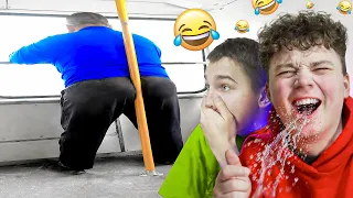 ПОПРОБУЙ НЕ ЗАСМЕЯТСЯ! 😂❌💦 ЧЕЛЛЕНДЖ с ВОДОЙ | РЕАКЦИЯ на СМЕШНЫЕ ВИДЕО и ПРИКОЛЫ